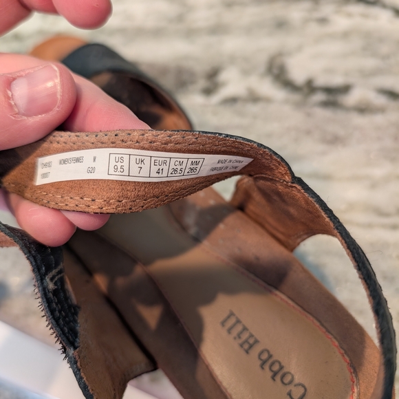 Cobb Hill Black Sandals with Low Heel - Picture 6 of 6